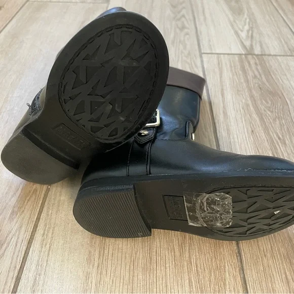 Michael Kors Girl Black Boots - Picture 4 of 4